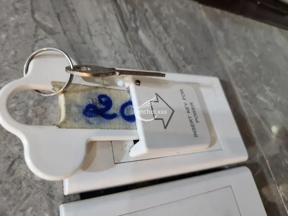 Ảnh checker Long Lu chụp khi gặp THẢO JENNY EM GÁI XINH XẮN NÕN NÀ CHIỀU KHÁCH (ảnh 4/4)