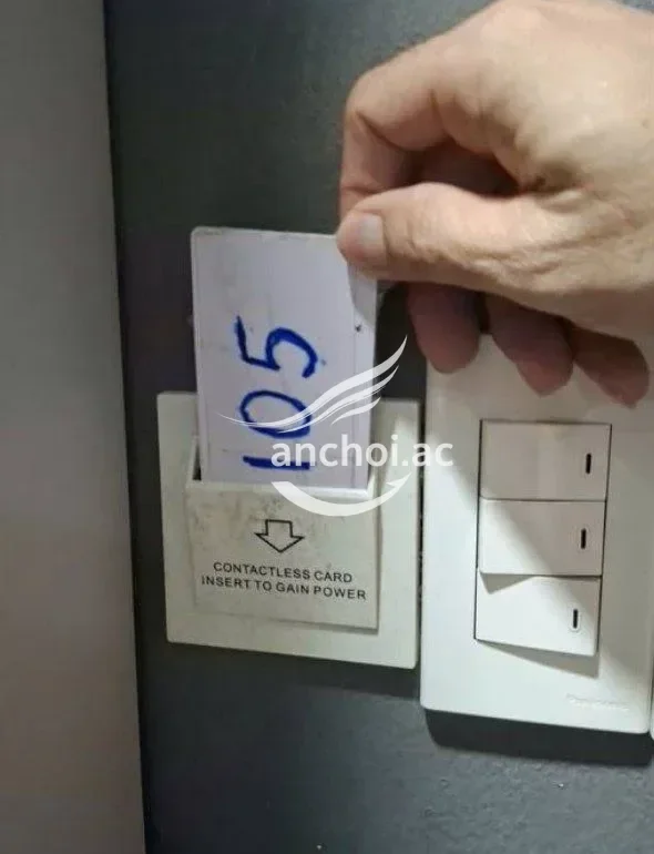 Ảnh checker Checker đẹp trai chụp khi gặp Diệu Ly 2K7 - Gái xinh ngây thơ - Vẻ đẹp non tơ cực kỳ -  (ảnh 1/5)