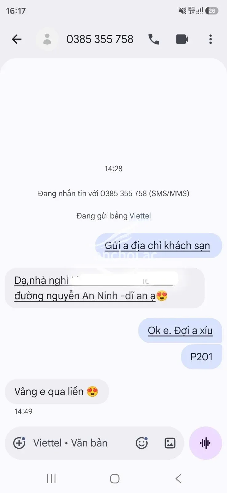 Ảnh checker Hoắc nguyên giáp chụp khi gặp LyNa trẻ trung xinh xắn chiều khách  (ảnh 4/4)