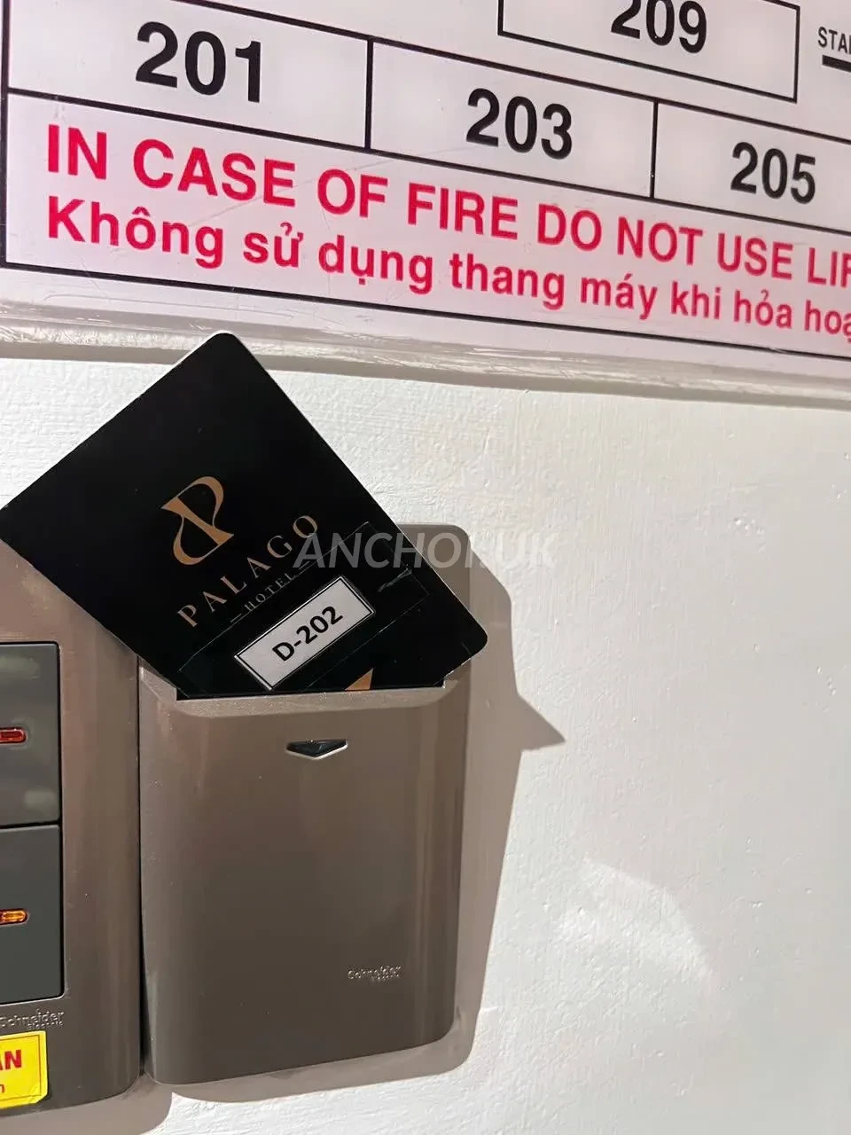 Ảnh checker hoatuan166 chụp khi gặp LINH MIU Chiếc lưỡi đẳng cấp sever gaigu (ảnh 1/4)