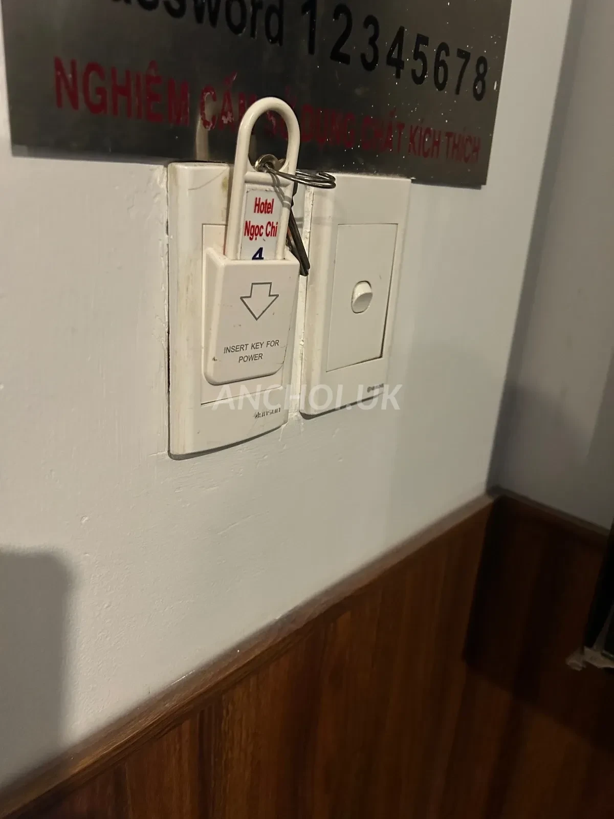 Ảnh checker Tuan2kz chụp khi gặp Ngọc Vy - Siêu Dâm Nóng Bỏng , Ba Vòng Chất Lượng , Chiều Khách Như Người Yêu (ảnh 4/5)