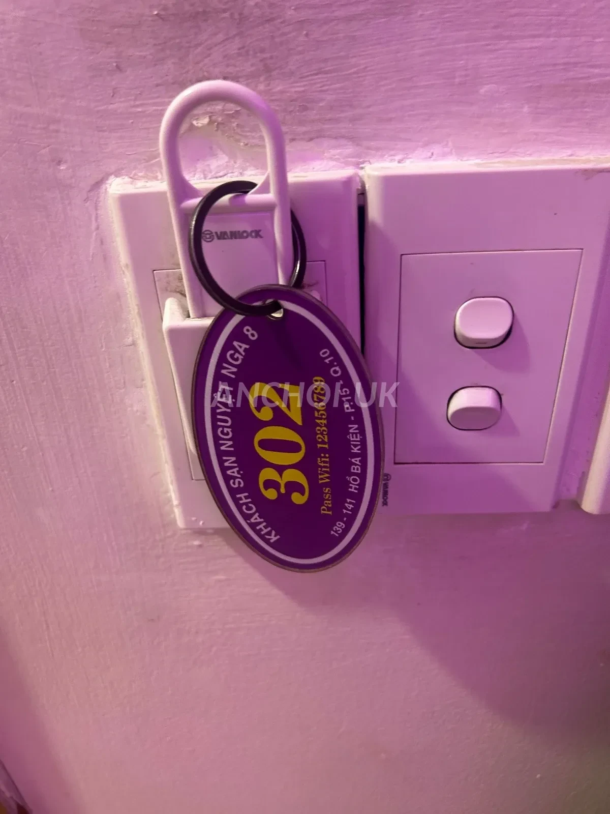 Ảnh checker Đẳng cấp dân chơi chụp khi gặp NEW HUYỀN NHUNG DÂM ĐÃNG, LÀM TÌNH MAX PHÊ (ảnh 3/4)