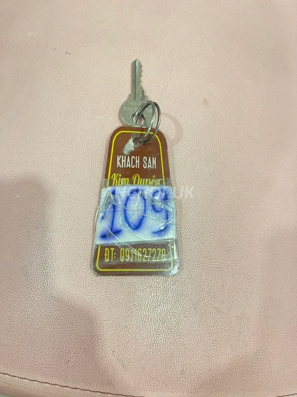 Ảnh checker BuuHo chụp khi gặp THU HÀ GAI XINH BODY ĐẸP CÂN MỌI CUỘC CHƠI (ảnh 2/5)