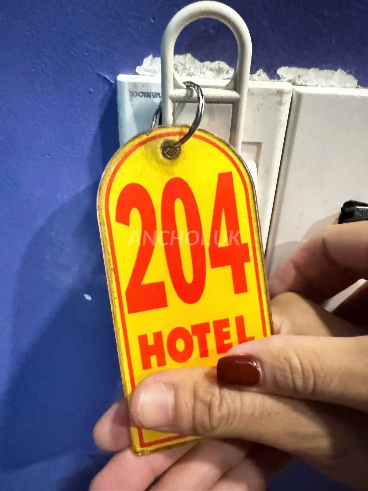 Ảnh checker Tàng Lão Lục chụp khi gặp Nami - Em gái Loli Dễ Thương Mông To (ảnh 2/4)
