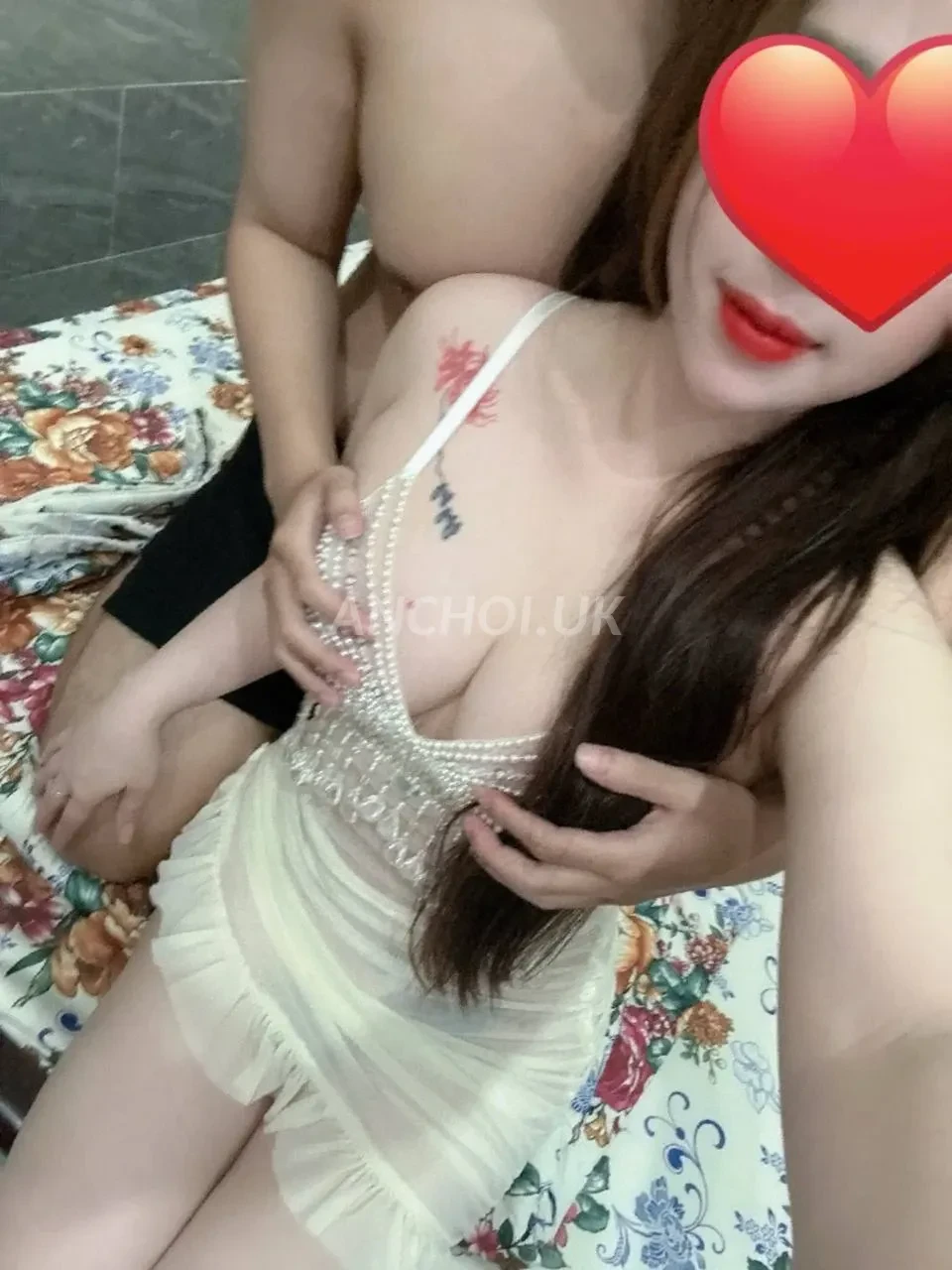 Ảnh checker Linh Chi chụp khi gặp THẢO JENNY EM GÁI XINH XẮN NÕN NÀ CHIỀU KHÁCH (ảnh 3/5)